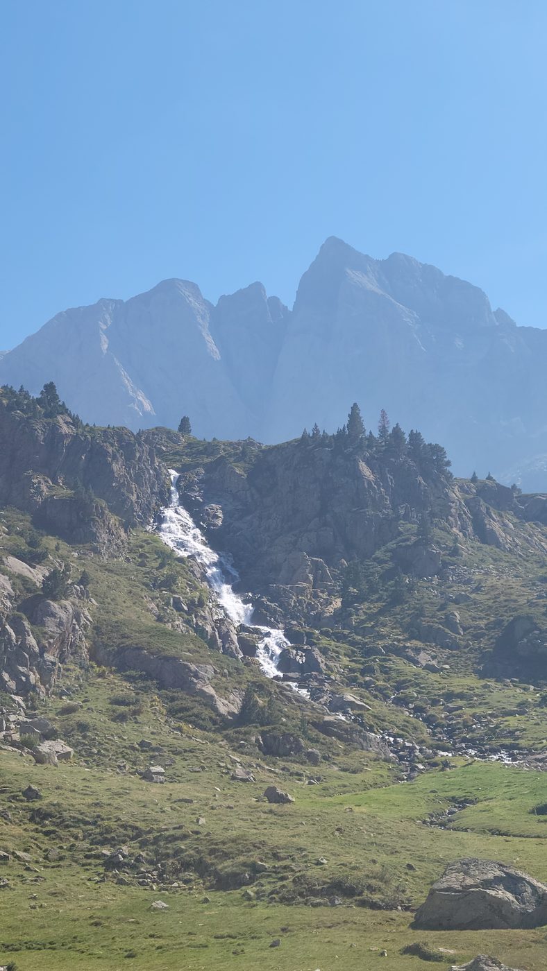Photo d'origine : Le Vignemale, Pyrénées